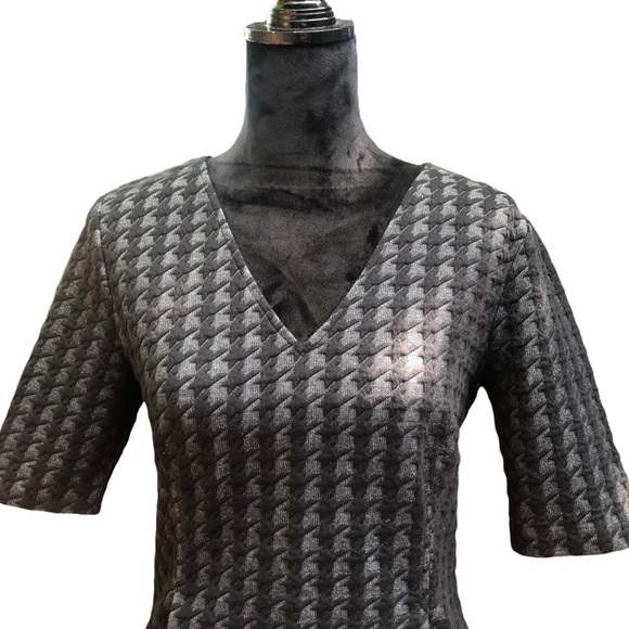 Ann Taylor Black Houndstooth Spandex Top size Small - Picture 7 of 10
